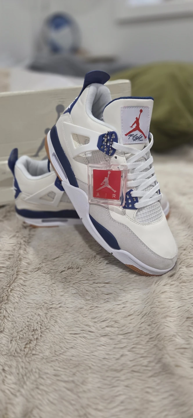 Jordan 4 Military Blue Style – Size 11 - photo 2