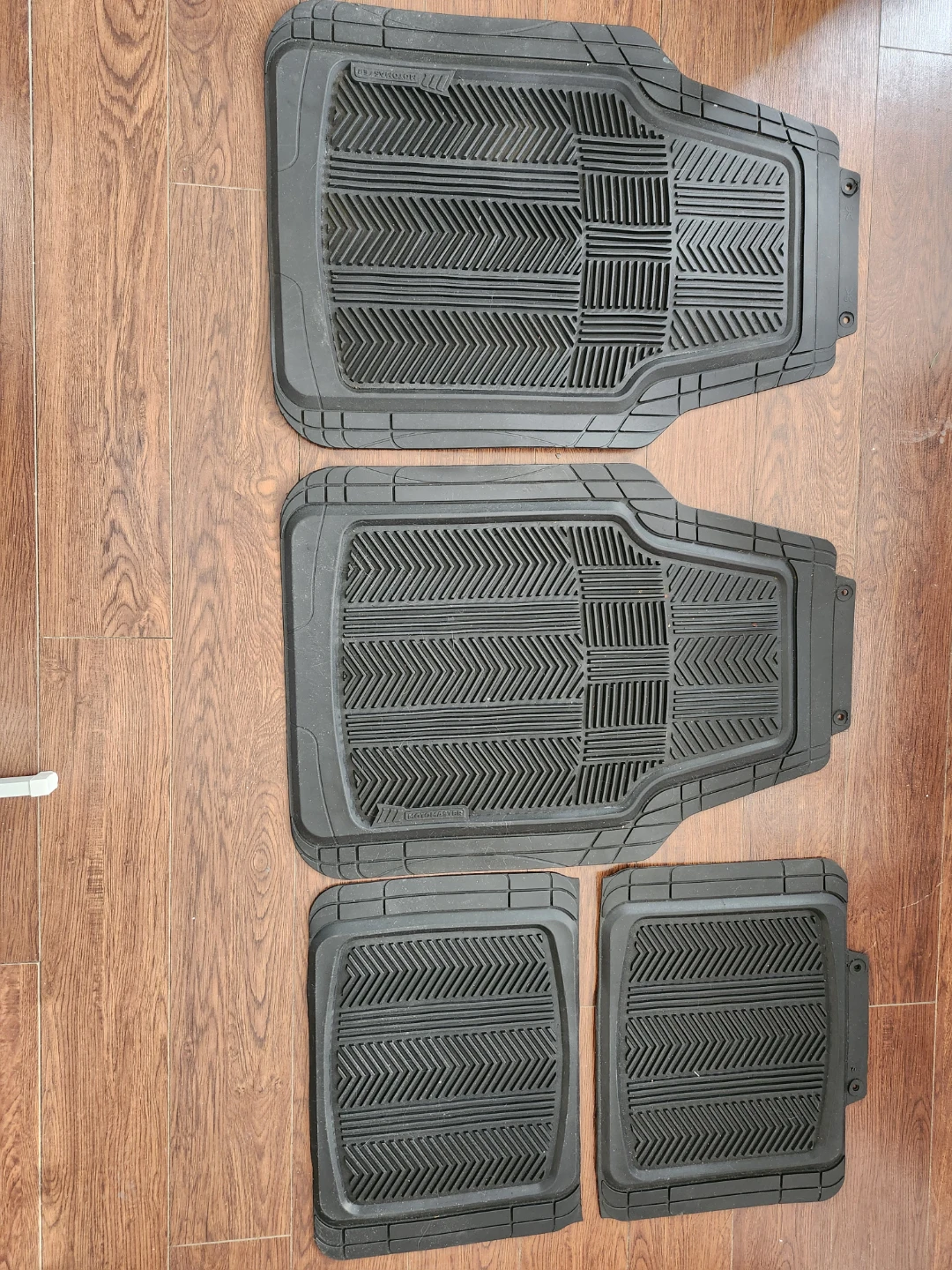 Set of 4 Black Rubber Car Floor Mats