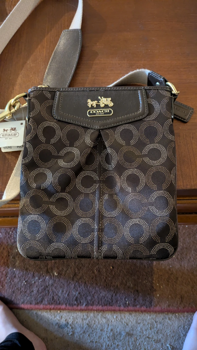 Coach Madison Dotted Opt Art Swingpack in Mahogany (B4/MA).