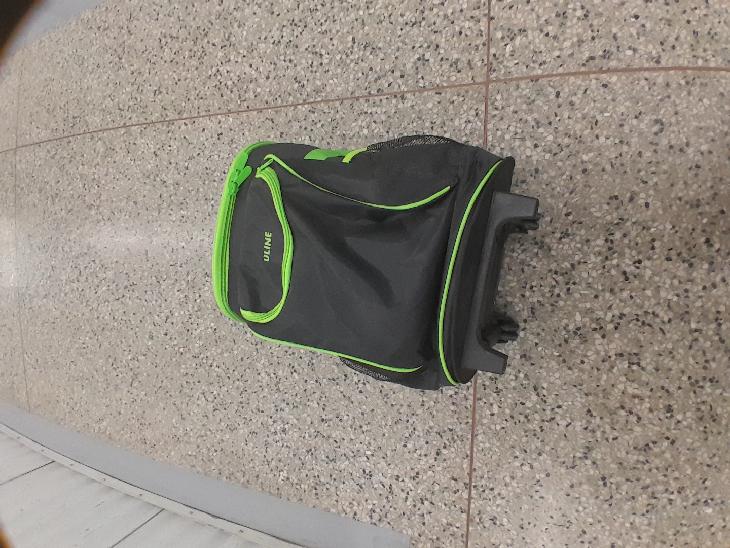 Uline Rolling Cooler Bag 12 Liter Capacity - photo 4