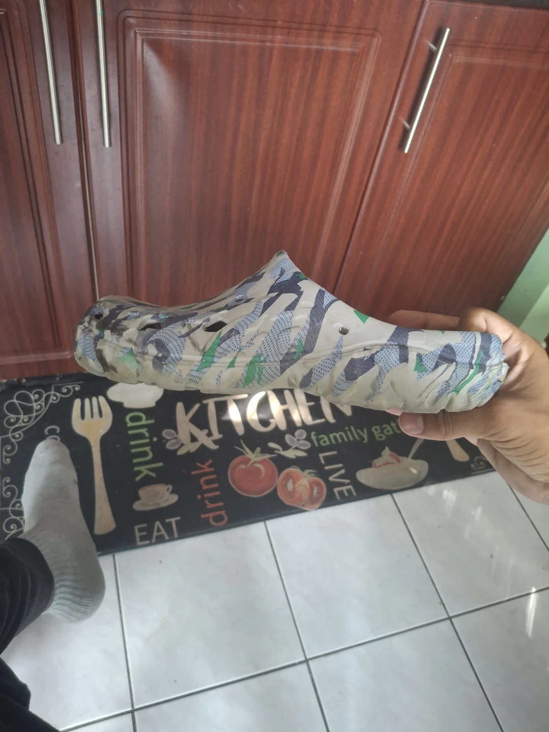 Men's Camo Clogs Size 45 - photo 2