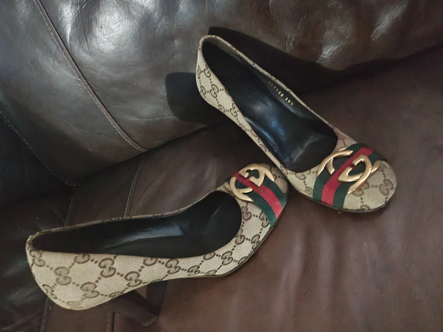 Gucci Canvas Monogram Pumps - photo 3