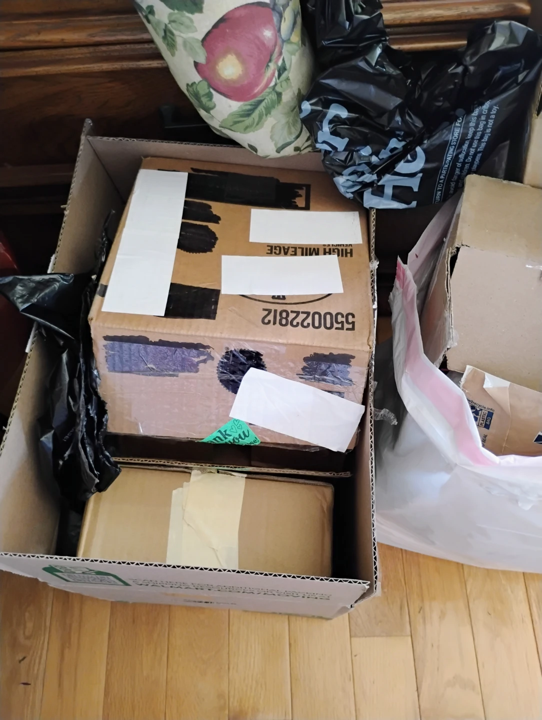 Free used mailers, boxes, bubble wrap etc - photo 3