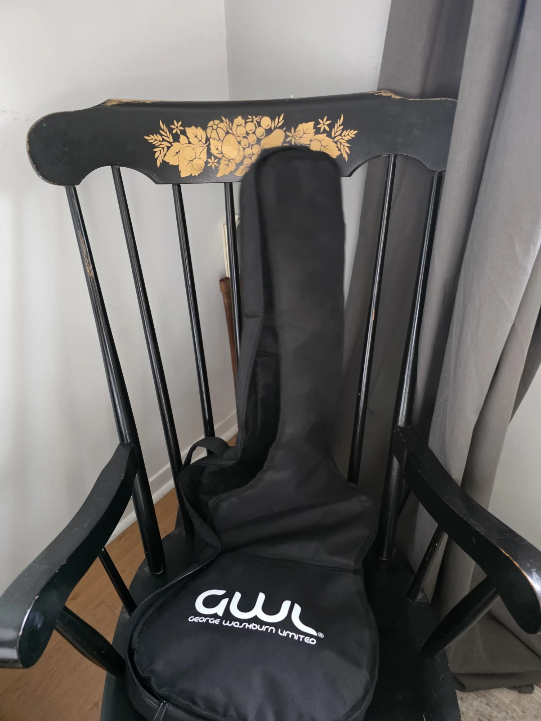 Electric guitar and amp - photo 5