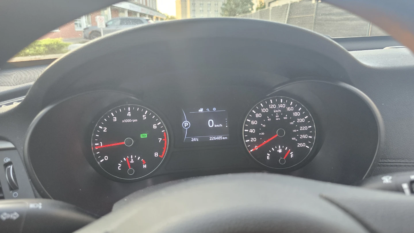 Kia Optima Sedan - photo 5