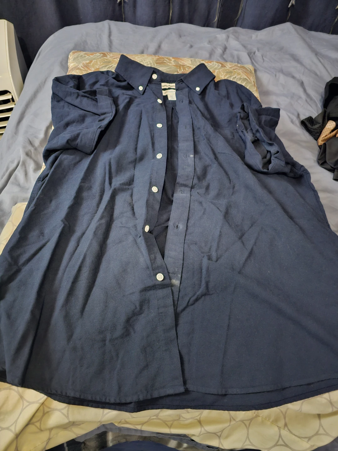 Amazon Essentials Men's Button-Down Shirt Navy XL