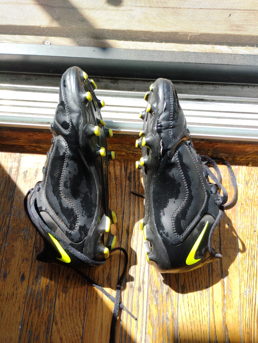 Nike Tiempo Soccer Cleats 3Y size - photo 2