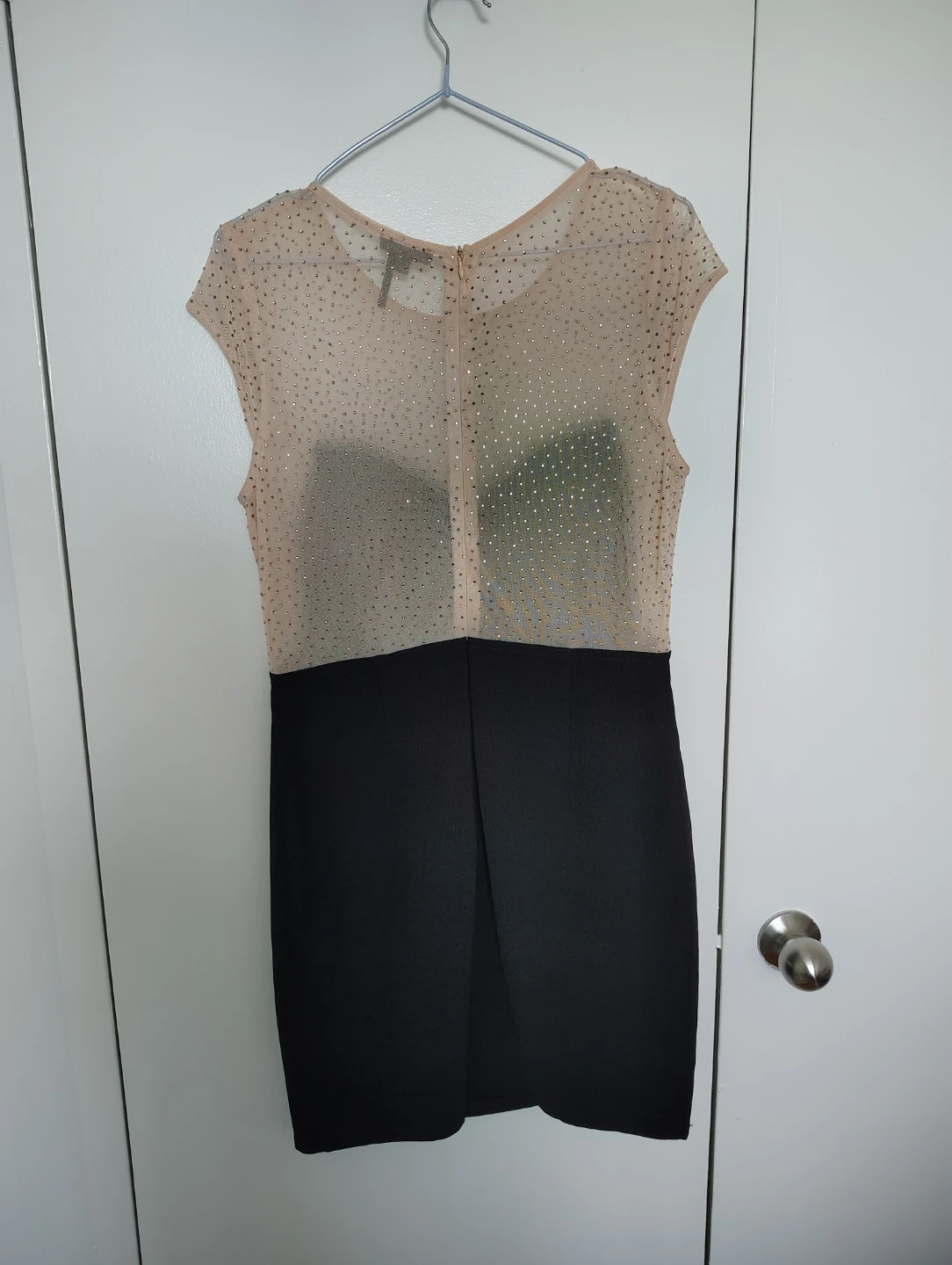 Beautiful Women's Dress – Size L - photo 2