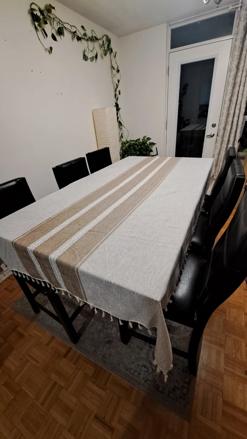 High Dining table and 6 high chairs - cover included as well - photo 4