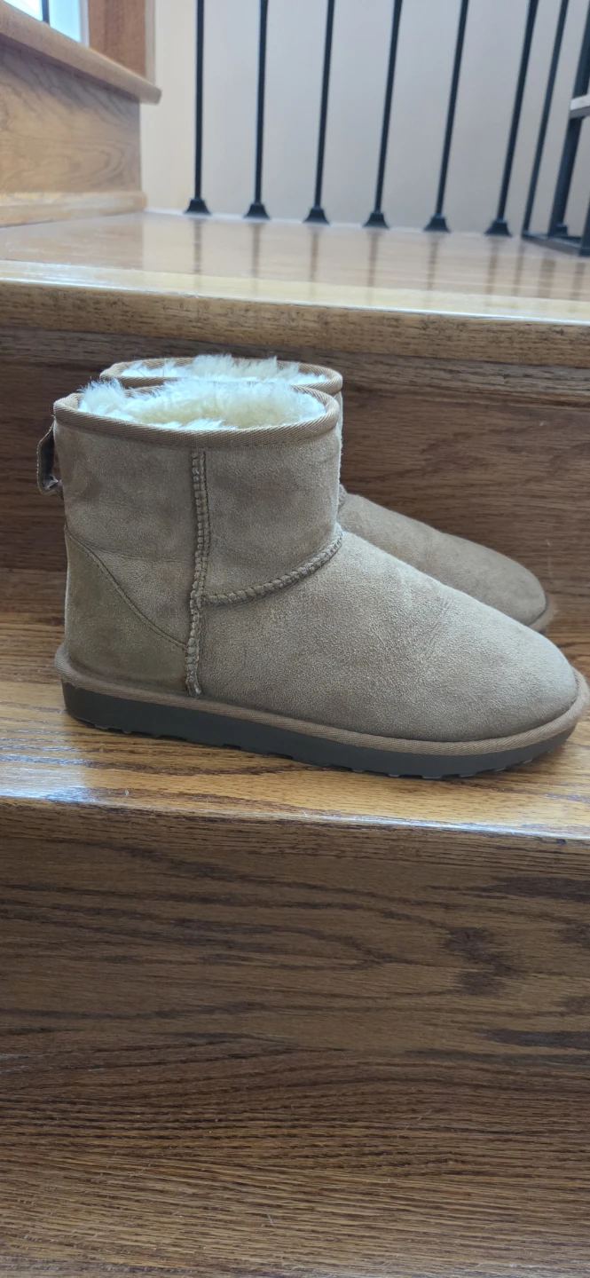 Tan Sheepskin Lined Booties, size 7