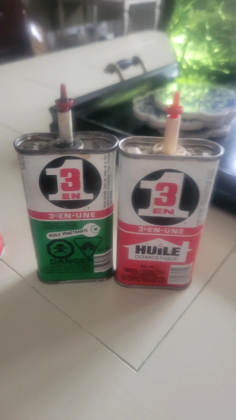 Vintage 3-IN-ONE Household and Penetrating Oil cans - photo 2