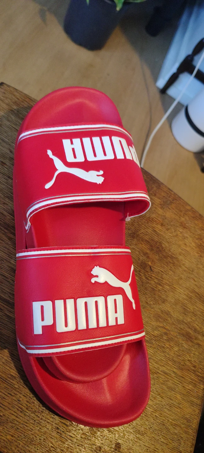 Puma Red Slides - Size 10 - photo 4