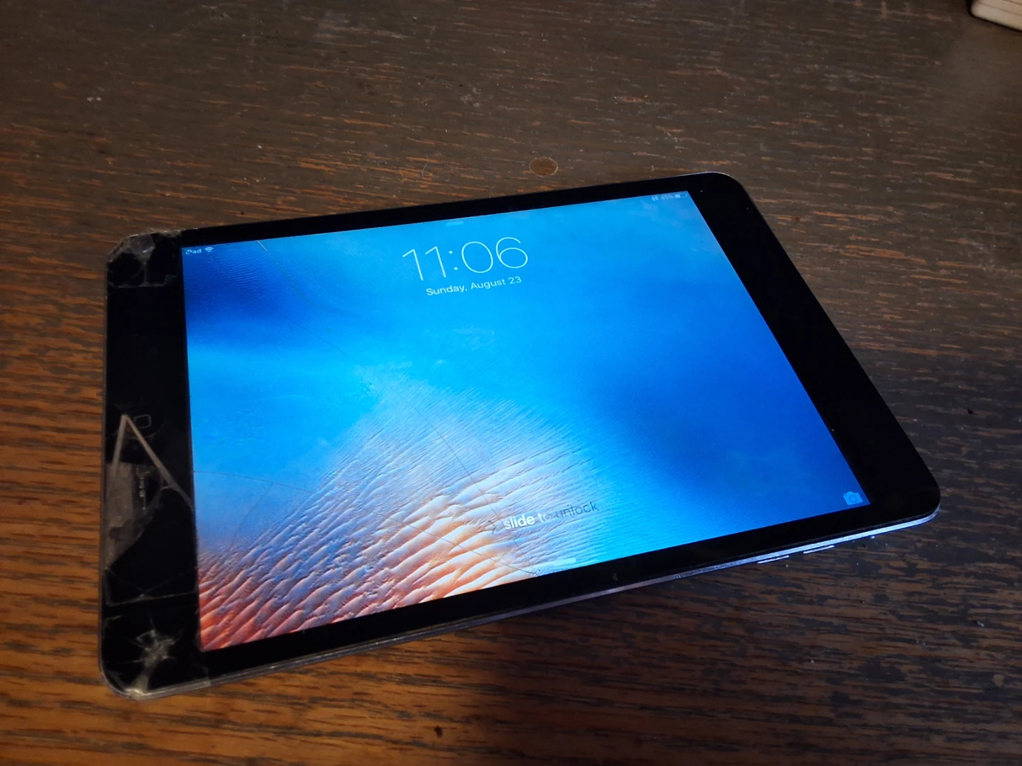 Apple iPad Mini with Cracked Screen - photo 2