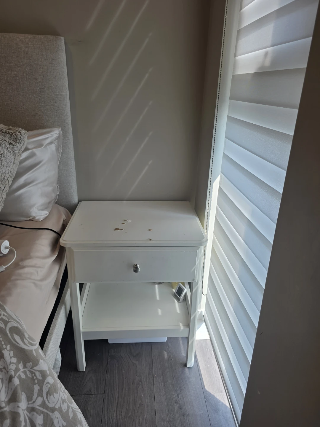 IKEA White Nightstand with Shelf – Bedside Table - photo 2