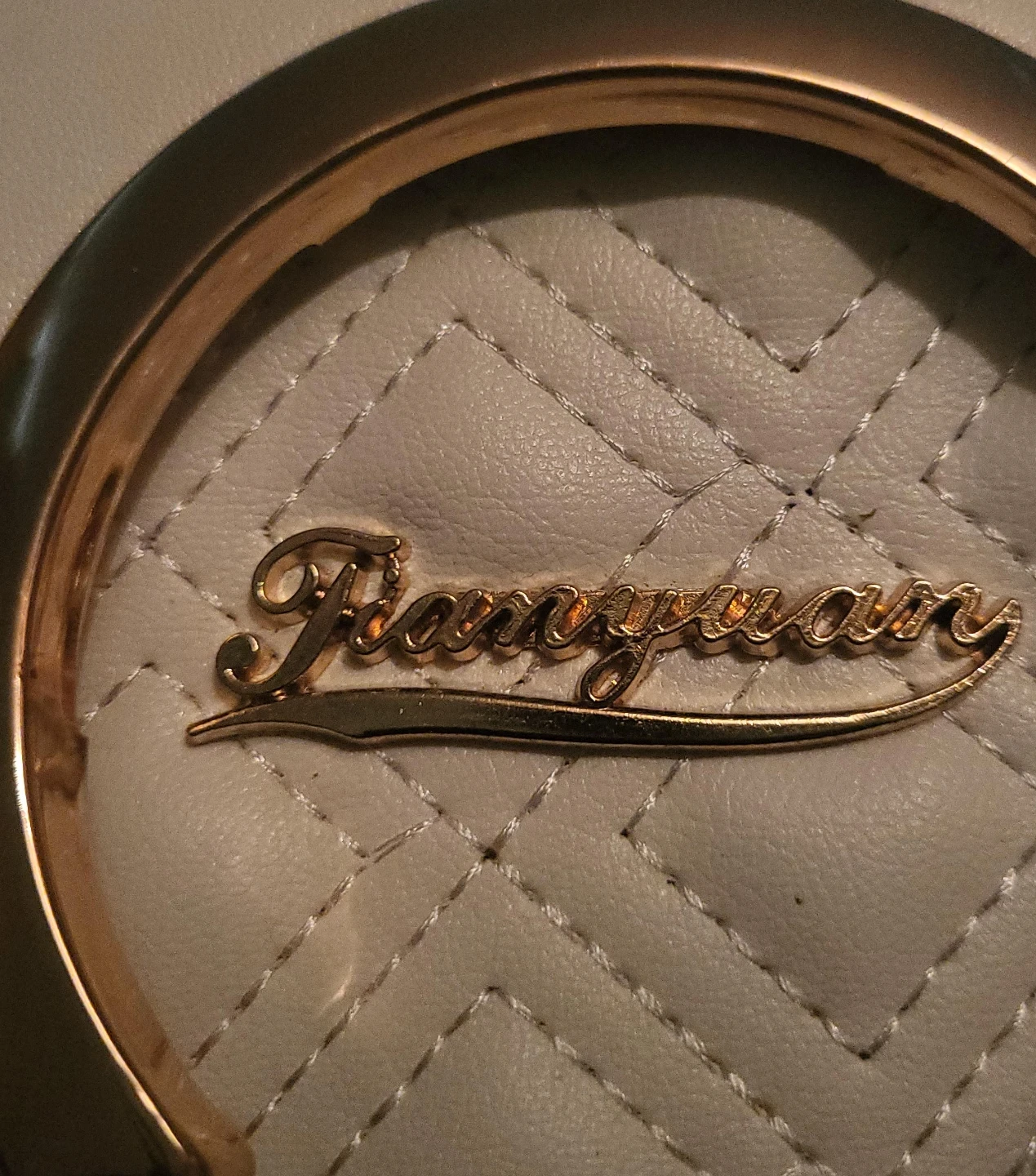 Fanyuan Compact Mirror