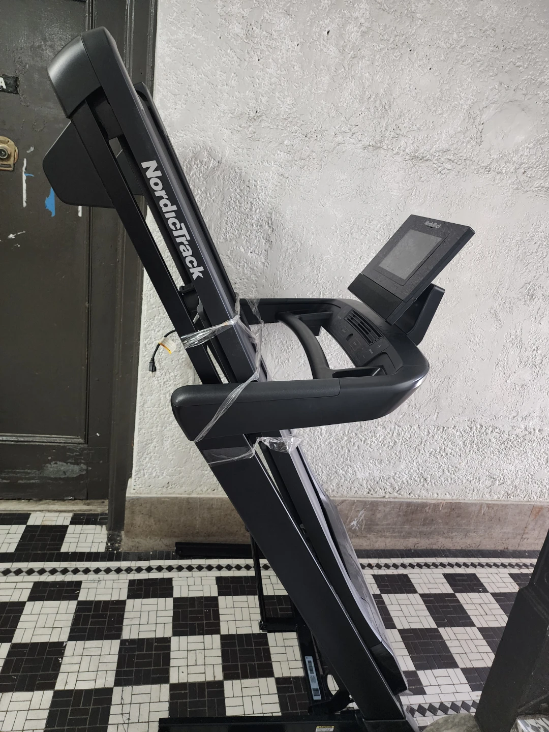NordicTrack  T series 10 Treadmill - photo 5
