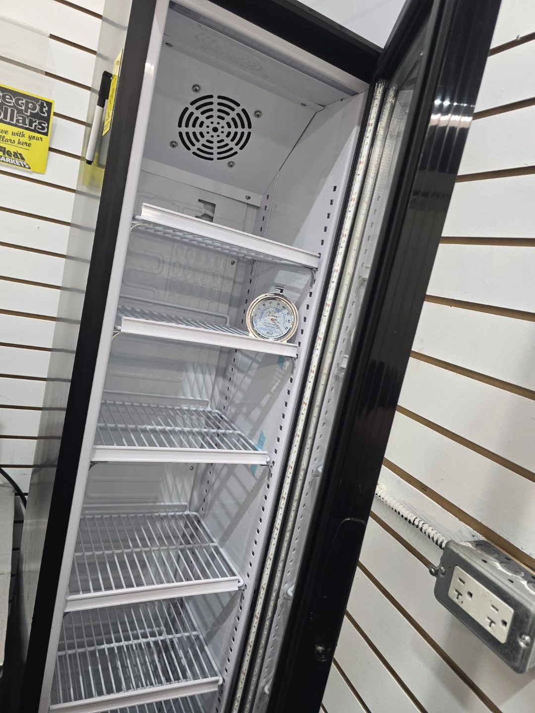 Commercial Display Refrigerator - photo 3