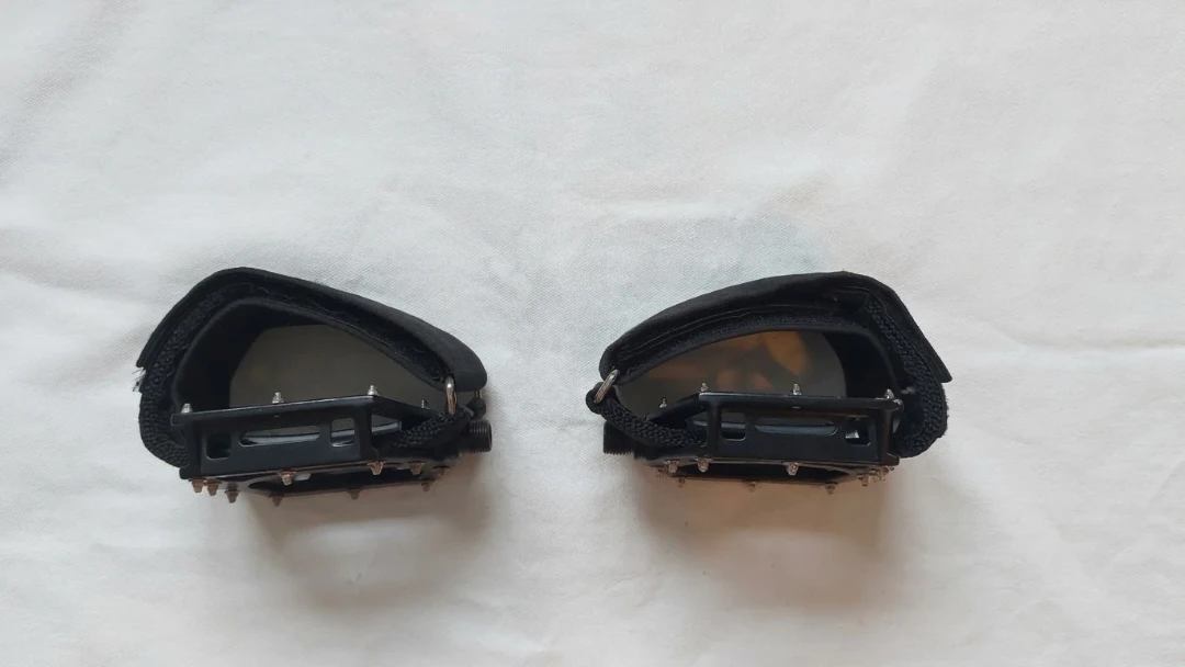 VP Steel Pedals with YNOT Straps
