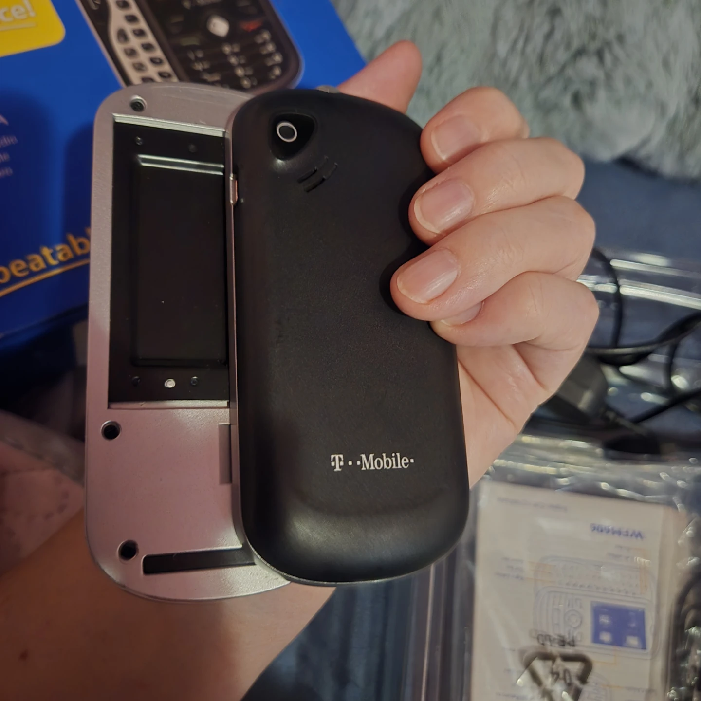 New t mobile phone. - photo 2