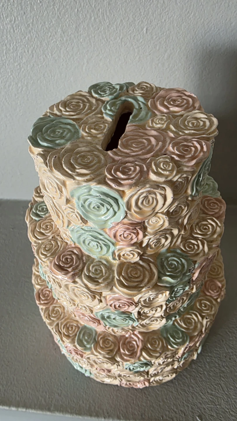Rose Decorated Tiered Cake Coin Bank - photo 2