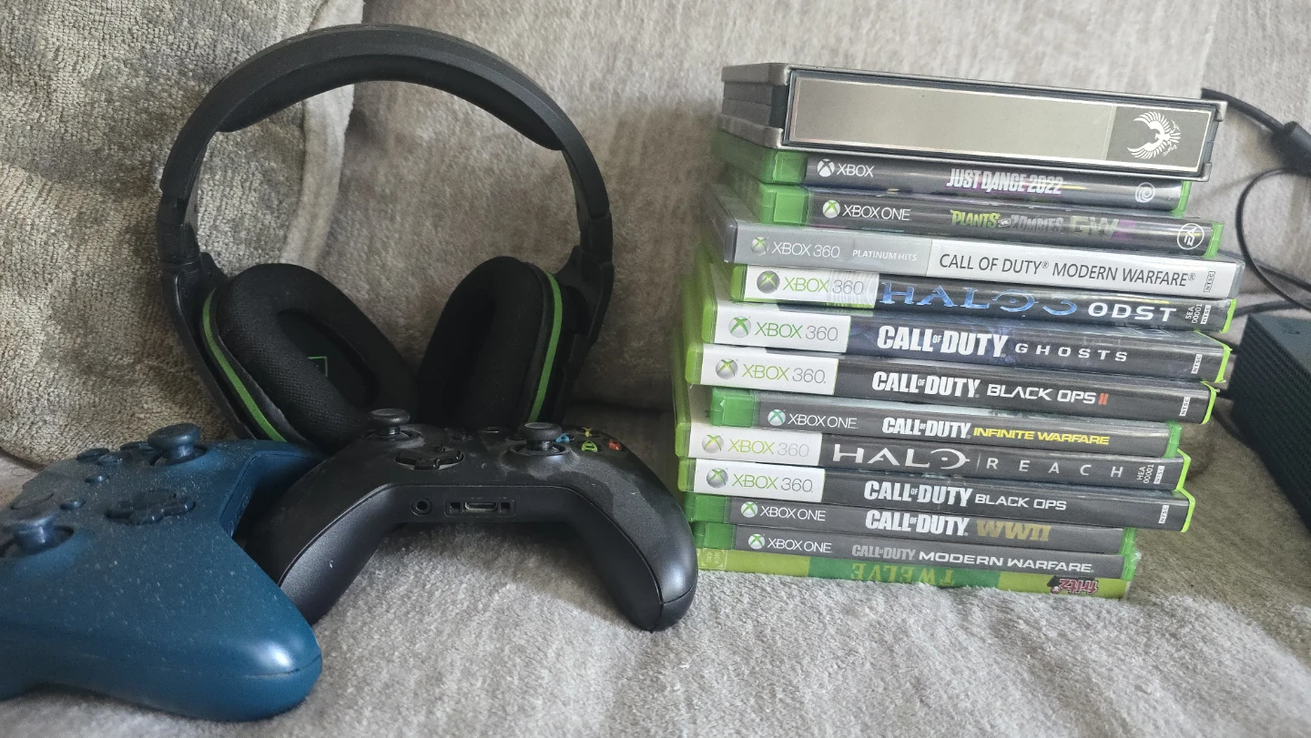 Xbox One S Console Bundle with Kinect and Games