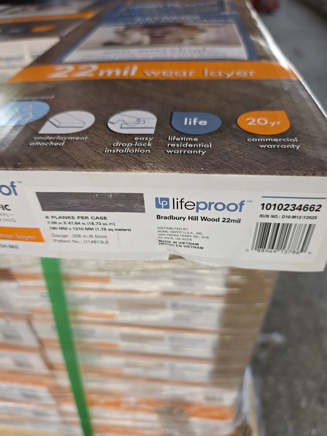 Lifeproof 22mil bradbury Hill Wood Vinyl Plank Flooring
