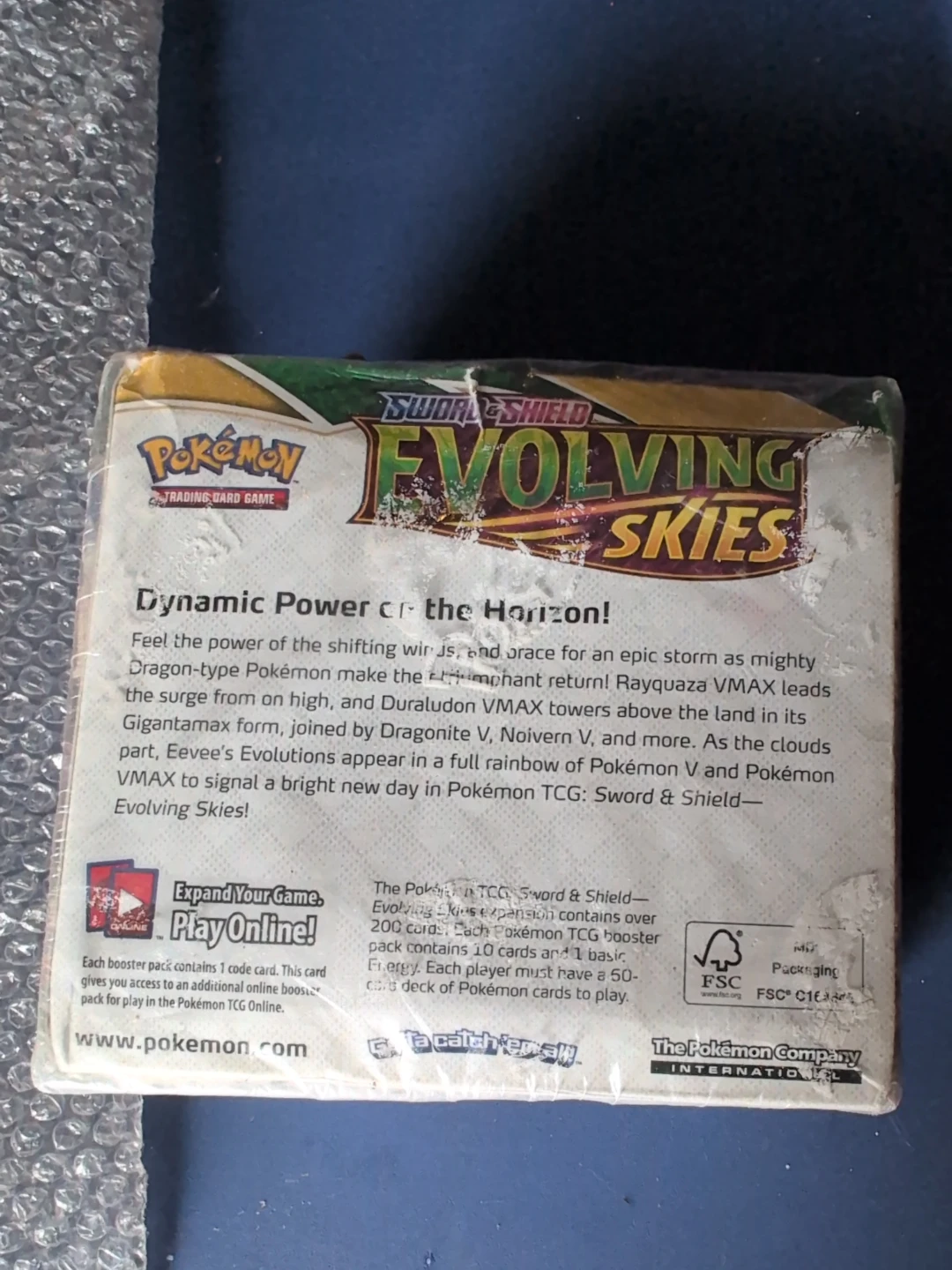 Pokemon TCG sword and shield evolving skies - photo 5
