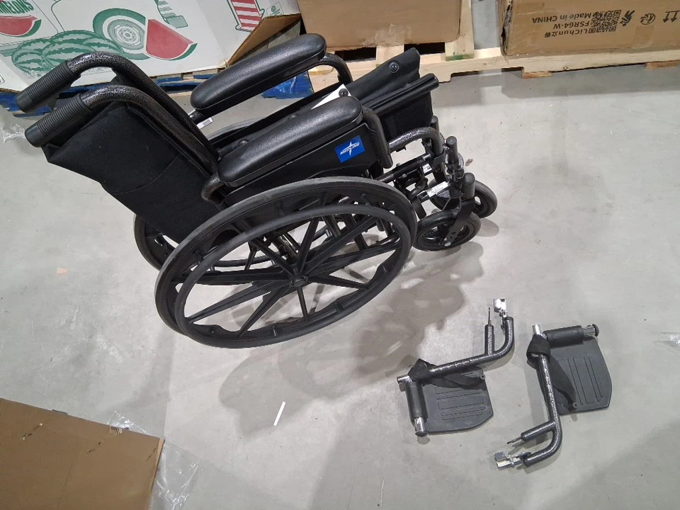 Medline Wheelchair- 16 inch seat - photo 5
