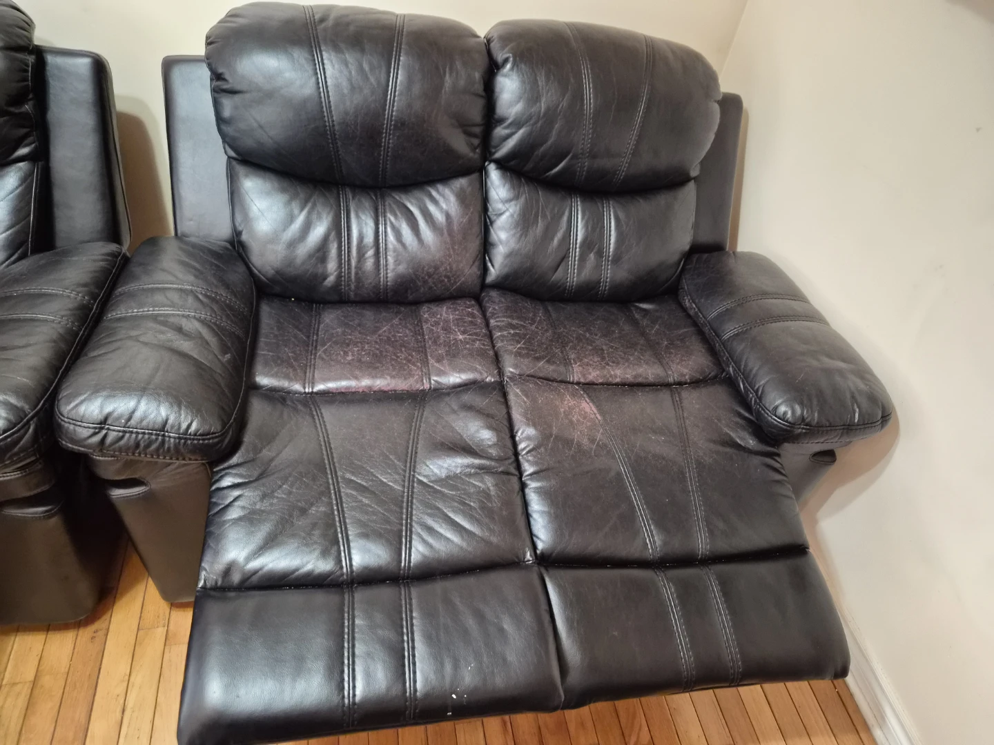 Black Leather Reclining Sofa and Chair Set - photo 3