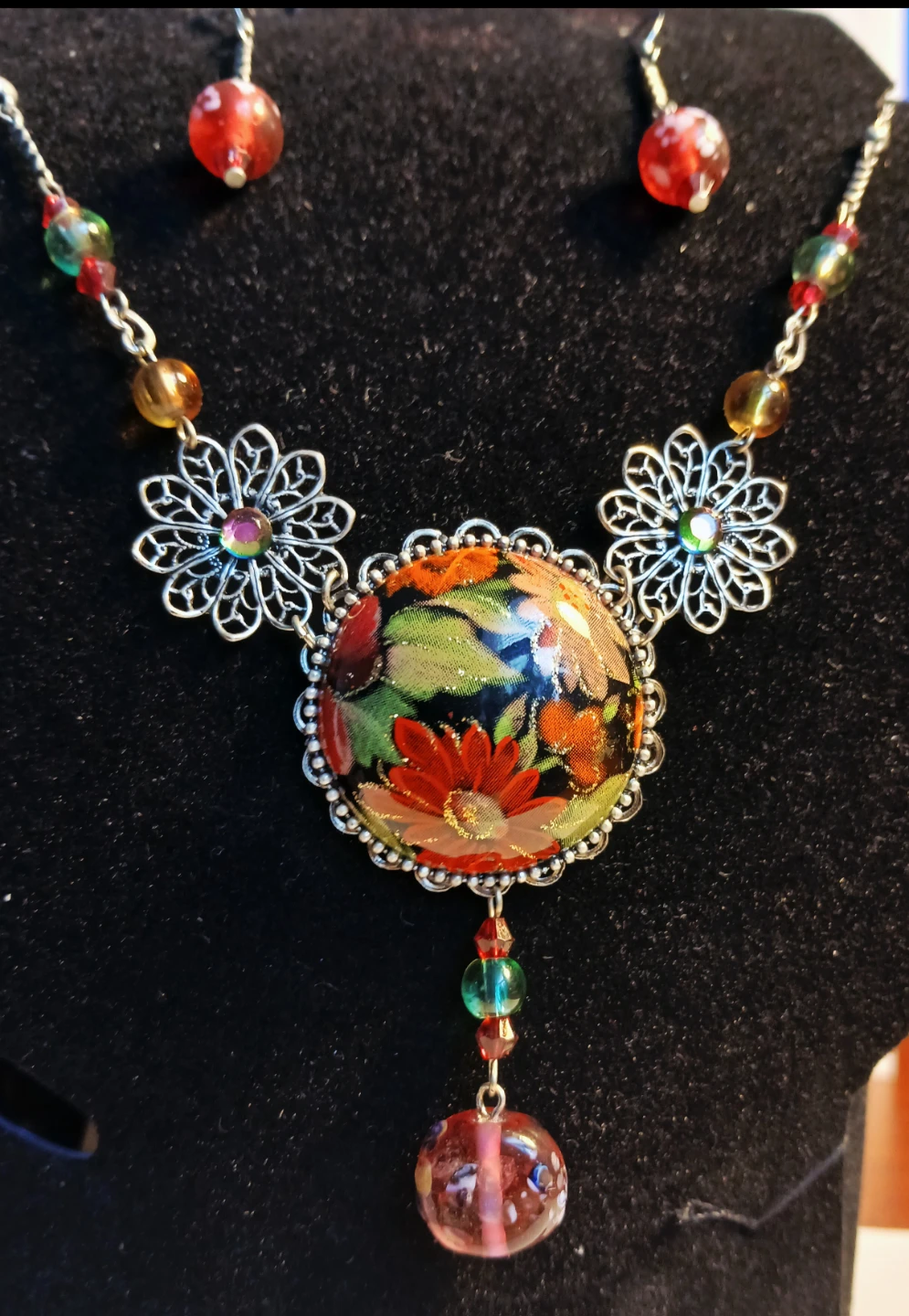 Floral Pendant Necklace and Earrings Set