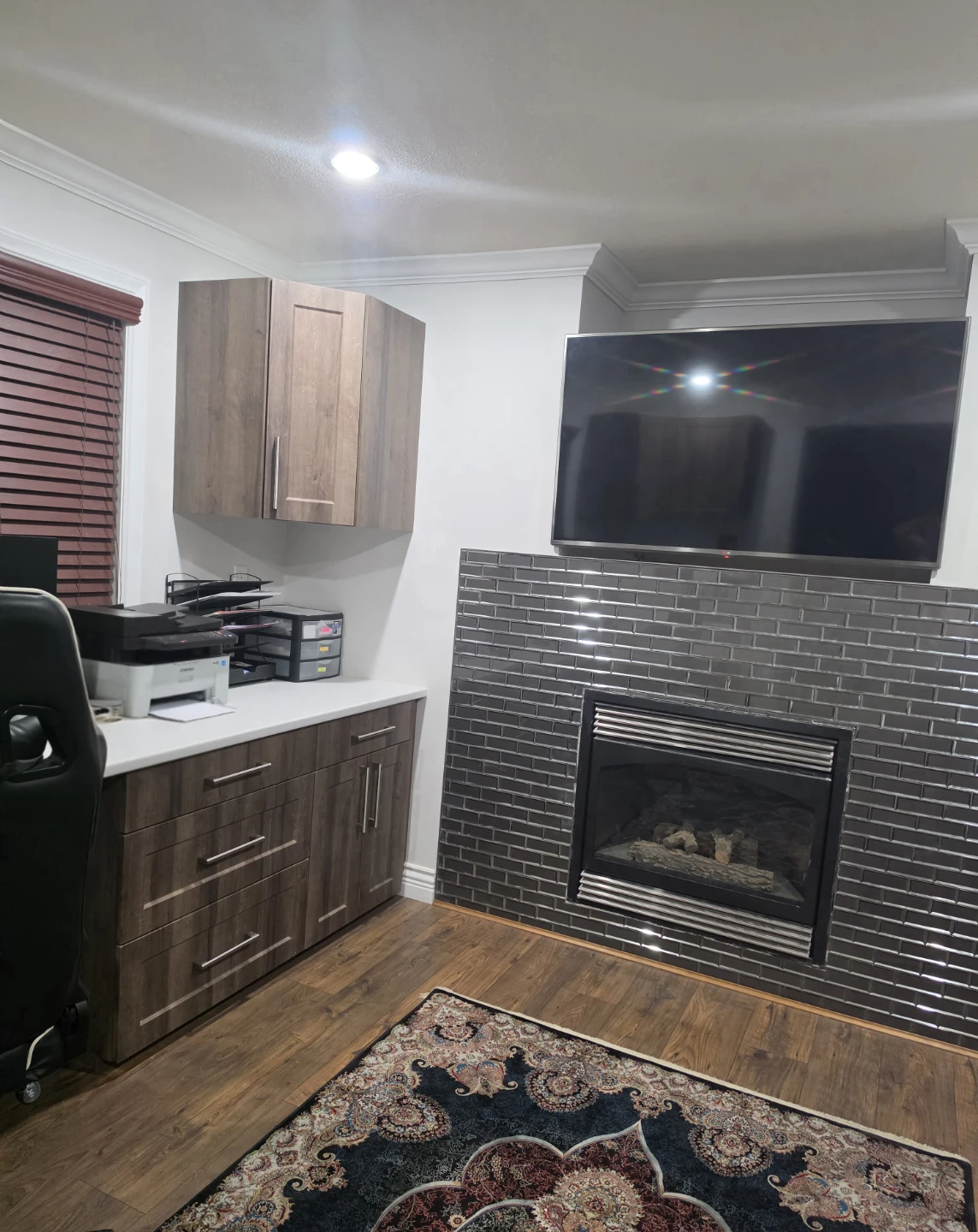 Cabinetry and Desk Set - photo 2