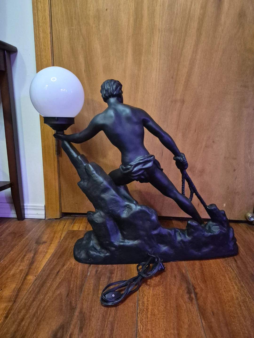 Vintage Art Deco Revival Lamp - photo 5