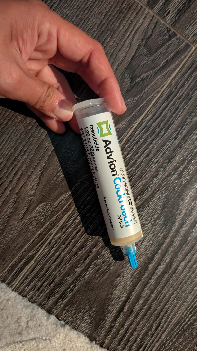 Advion Cockroach Gel Bait 1.06 oz