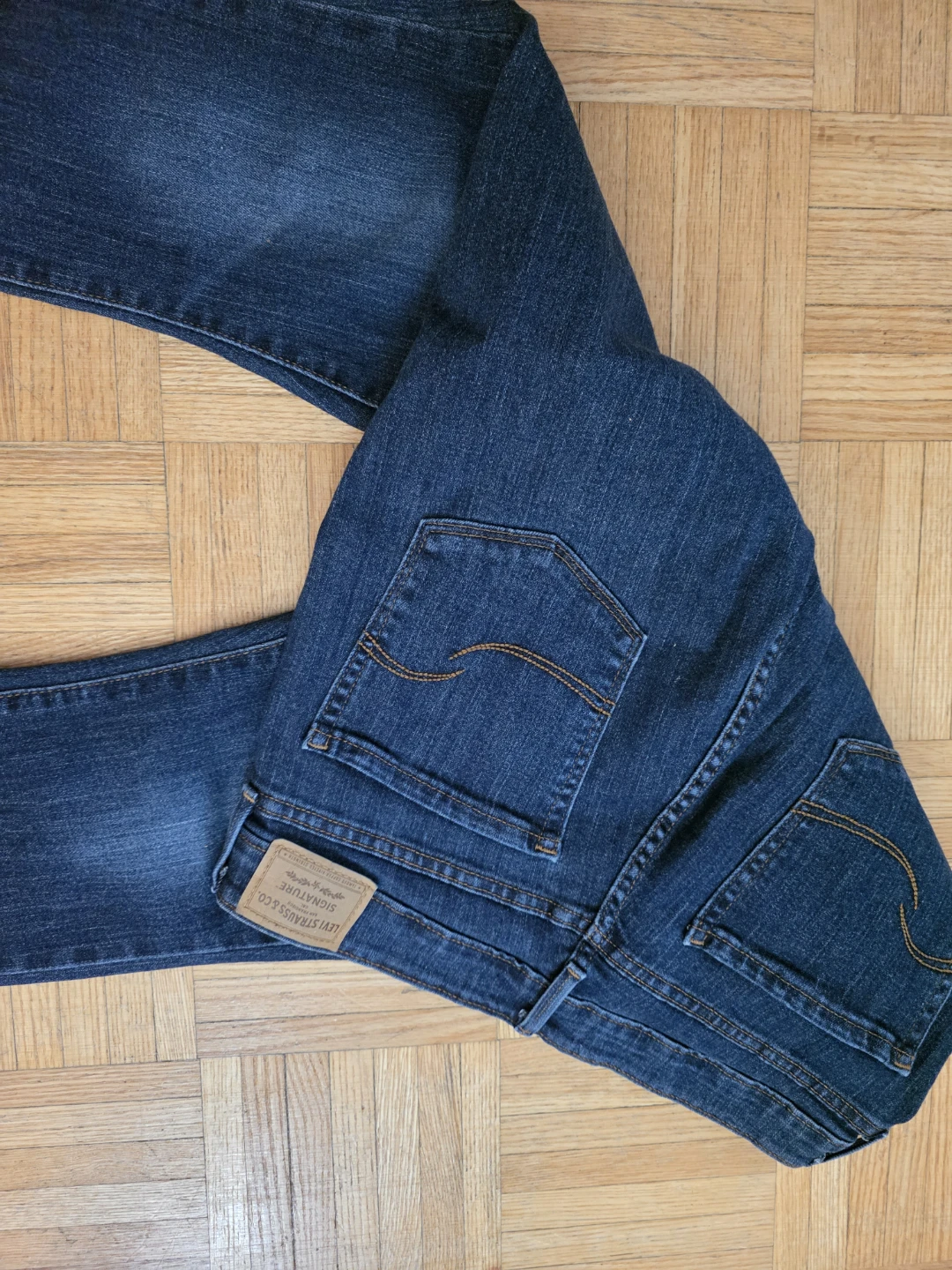 Womens Levi Jeans Size 10 - photo 4