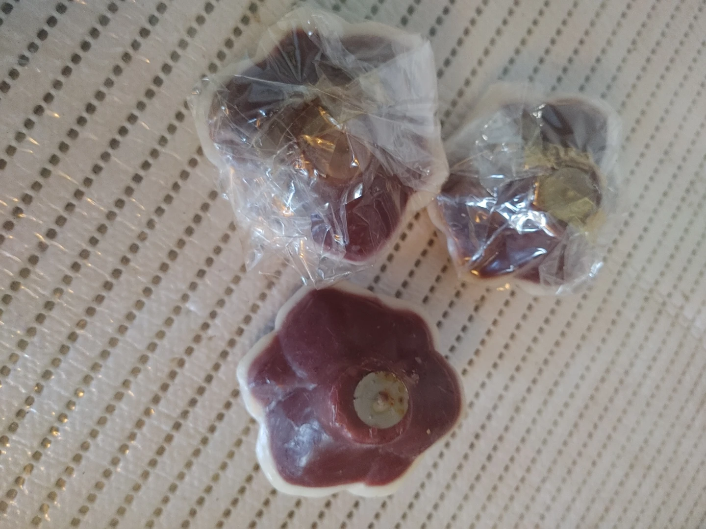 Set of 3 Rose Shaped Scented Candles - photo 2