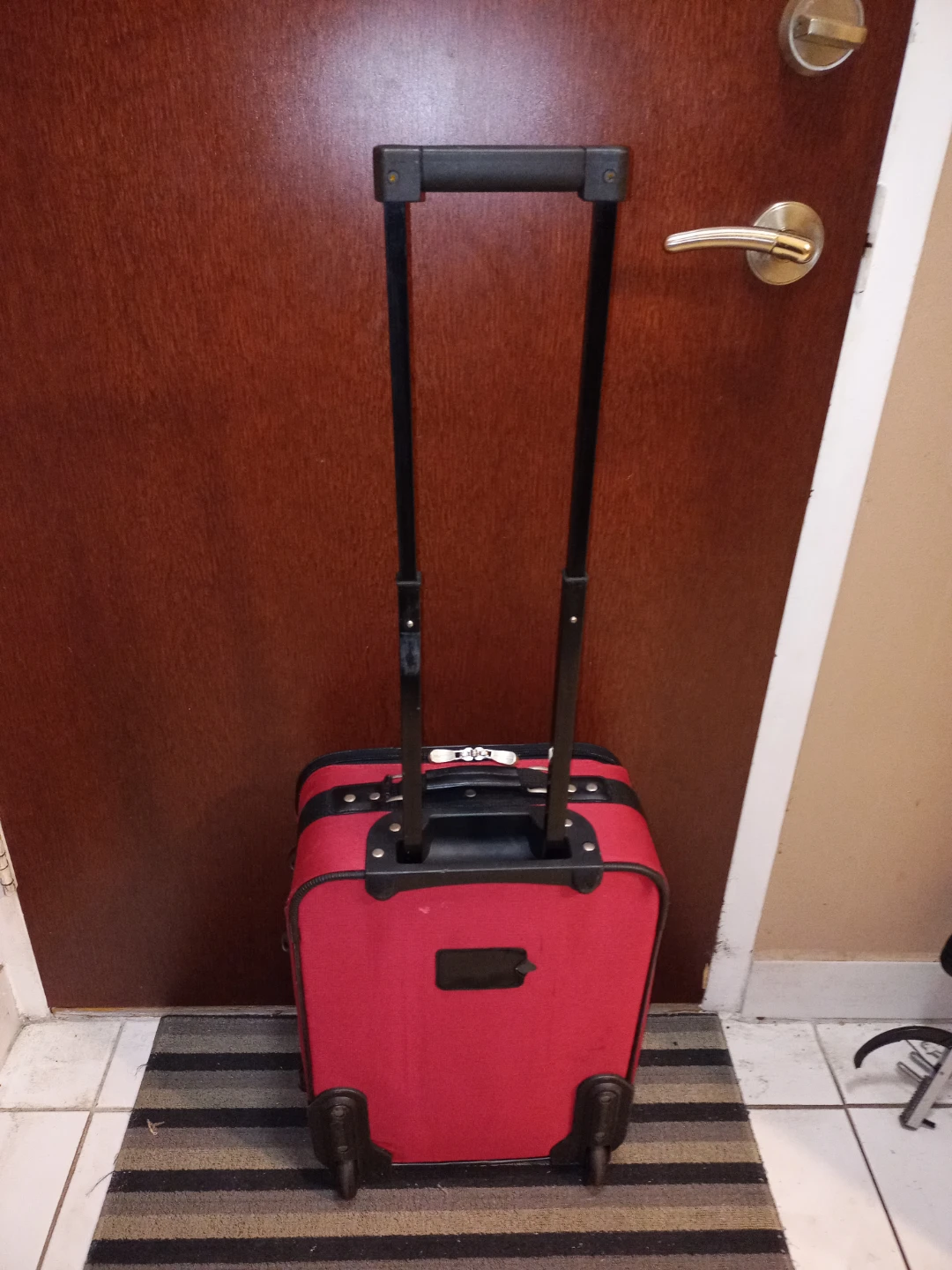 Small Luggage - photo 5