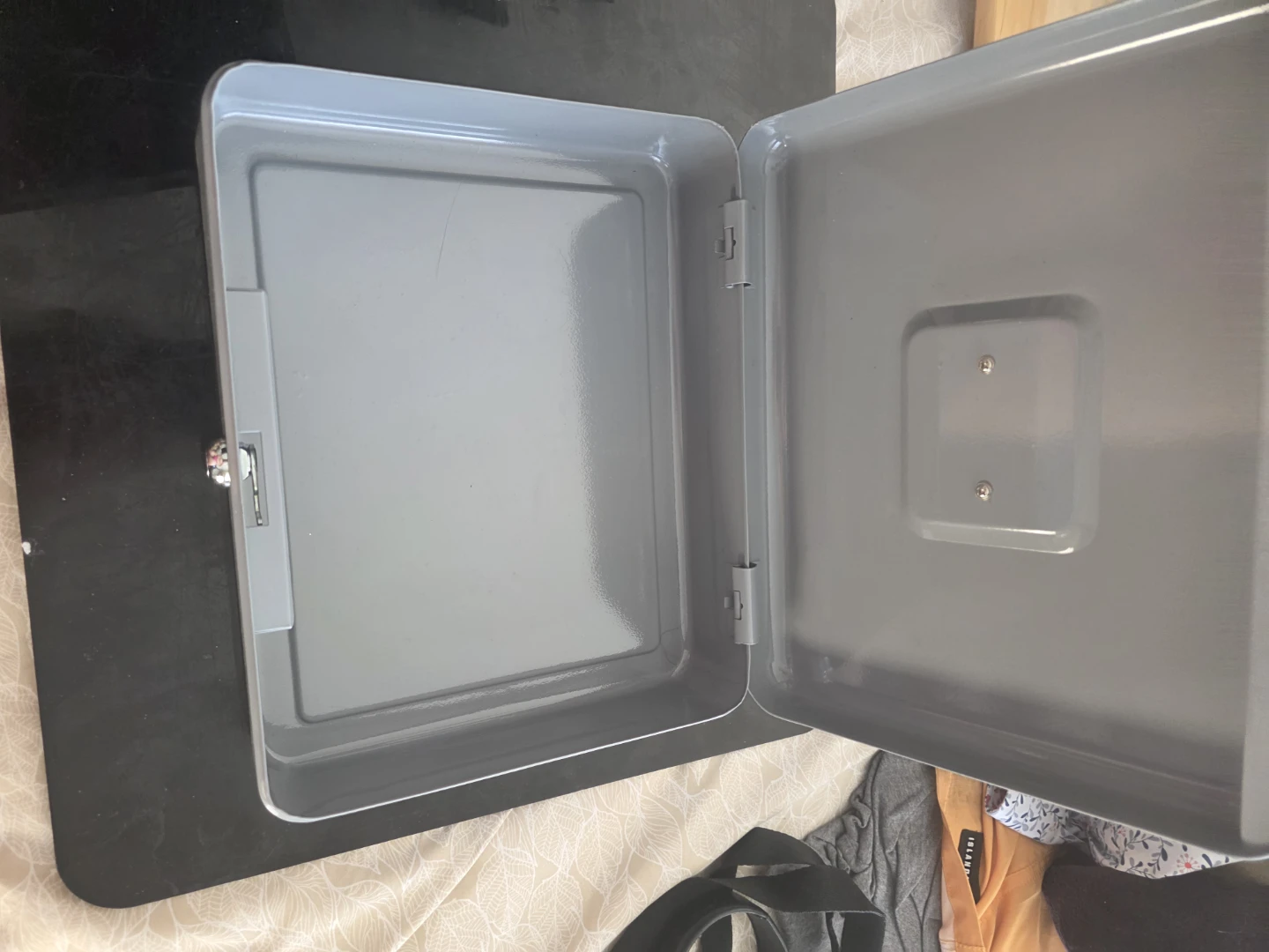 Master Lock Cash Box - photo 3