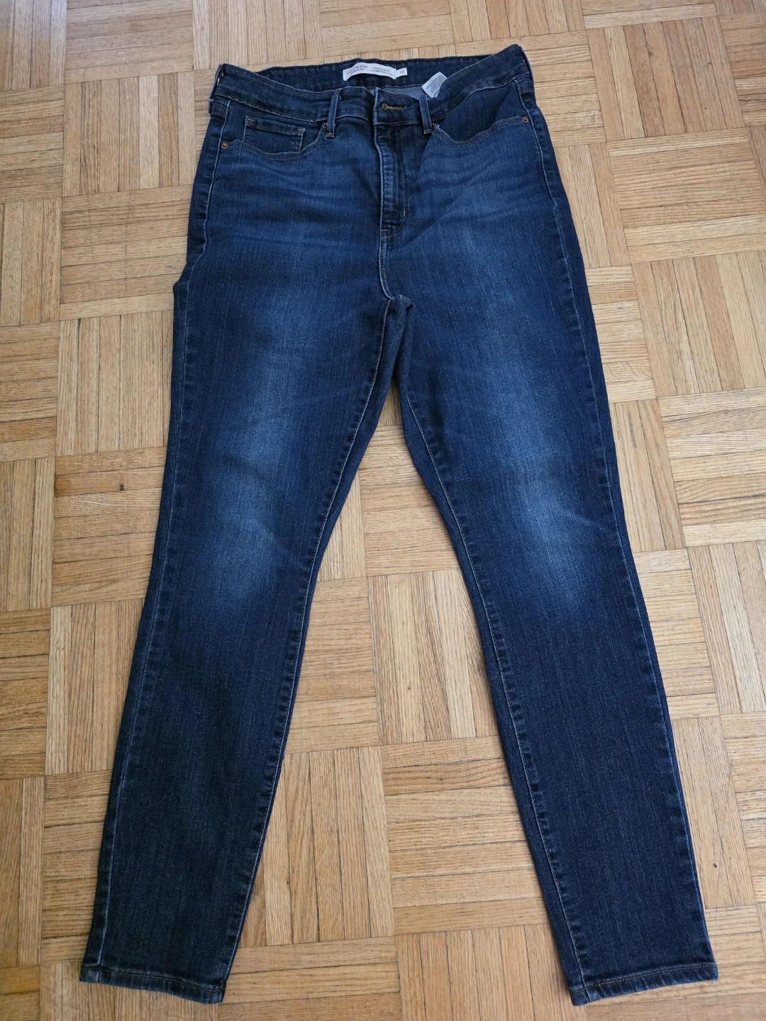 Womens Levi Jeans Size 10