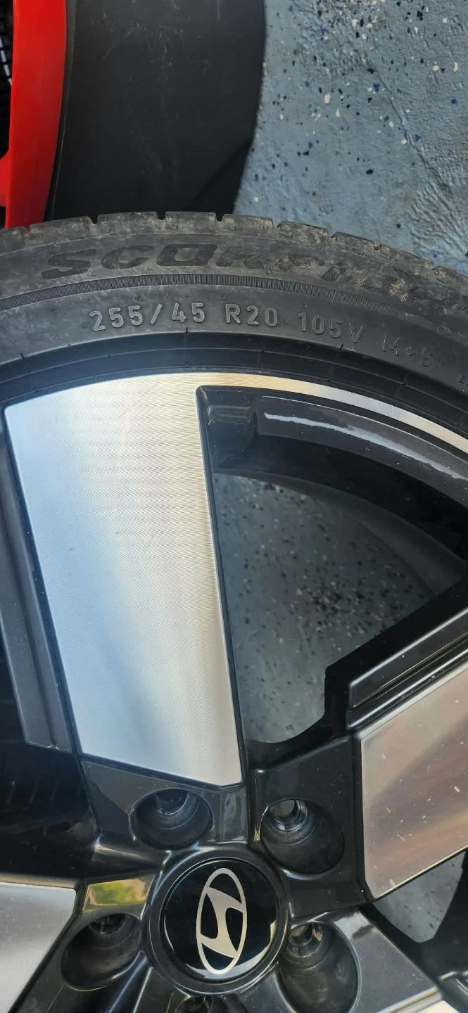 Set of 4 Pirelli Scorpion 255/45 R20 Tires on Hyundai Rims - photo 4