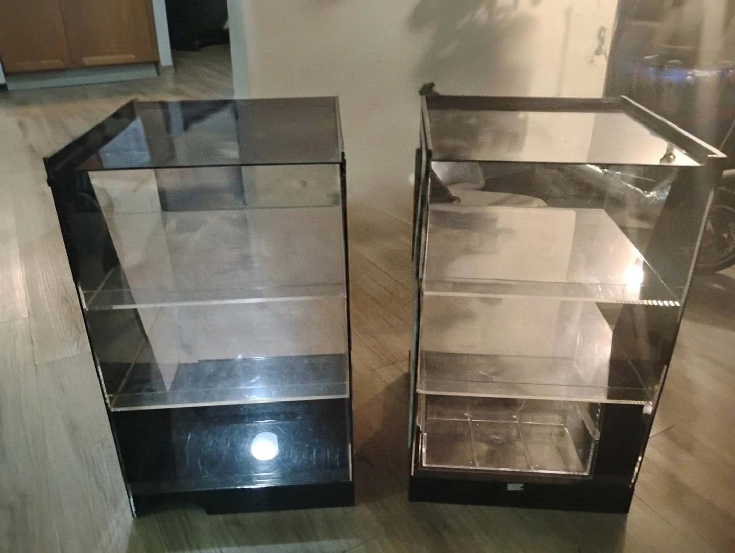 GCORE Display Stands (2) - photo 4