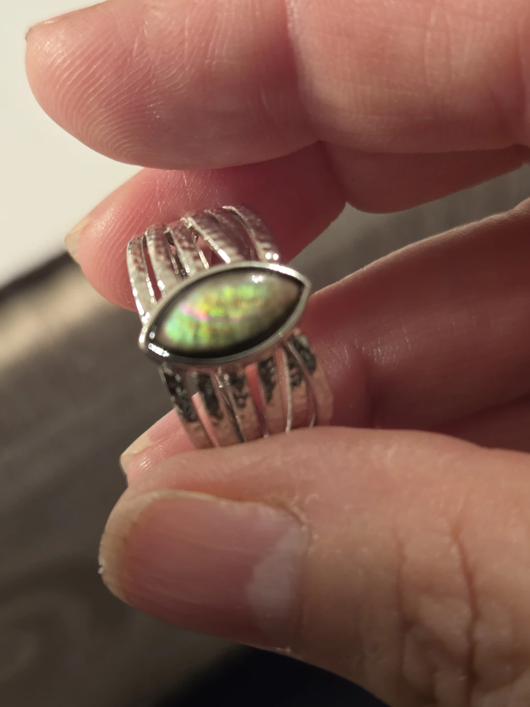 Sterling silver  925ring with iridescent labradorite stone