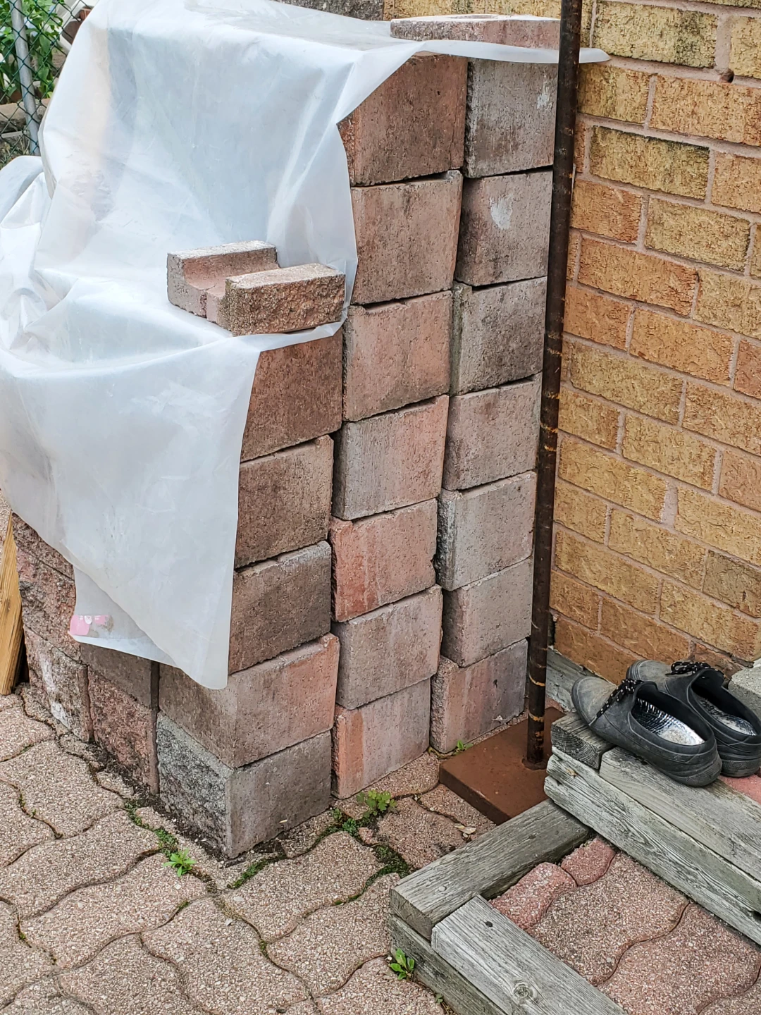 Concrete Retaining Wall Blocks - photo 2