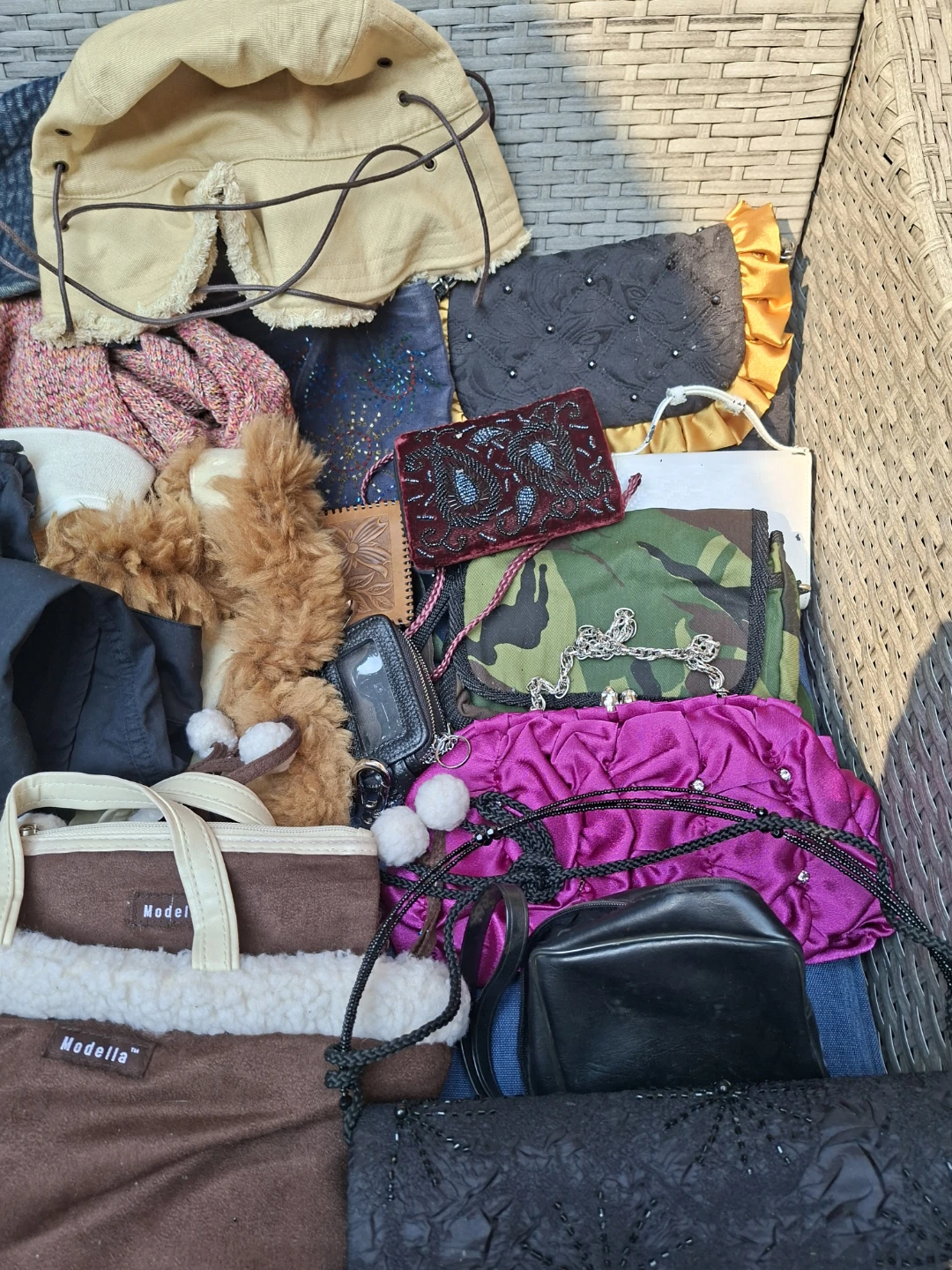 Vintage & Modern Clothing, Handbags & Accessories Lot - photo 3