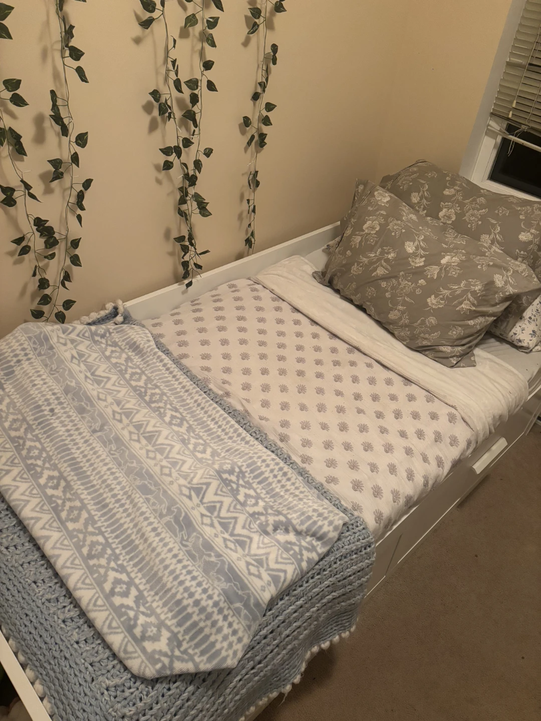 Single bed with drawers and mattress - photo 2