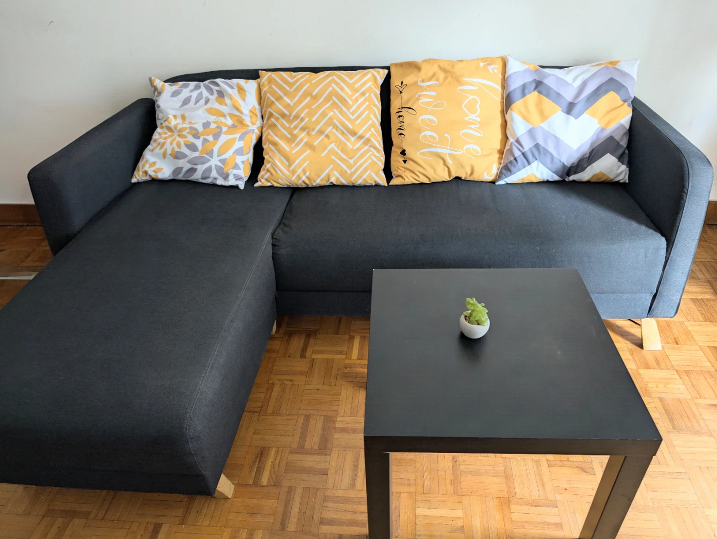 ❗MOVING OUT SALE ❗Dark Grey Sectional Sofa and table