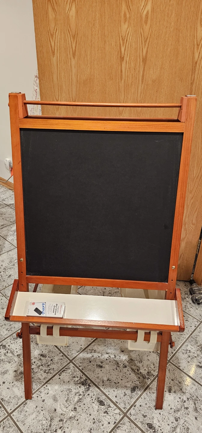 Kids easel