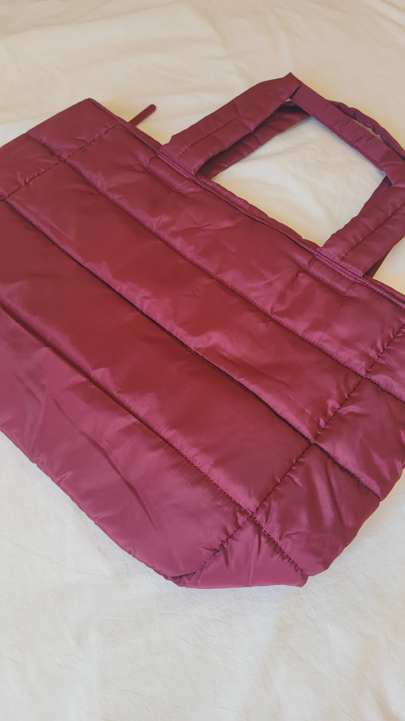 Brand new SPLITS59 Burgundy Quilted Gym / Everyday Tote - photo 4
