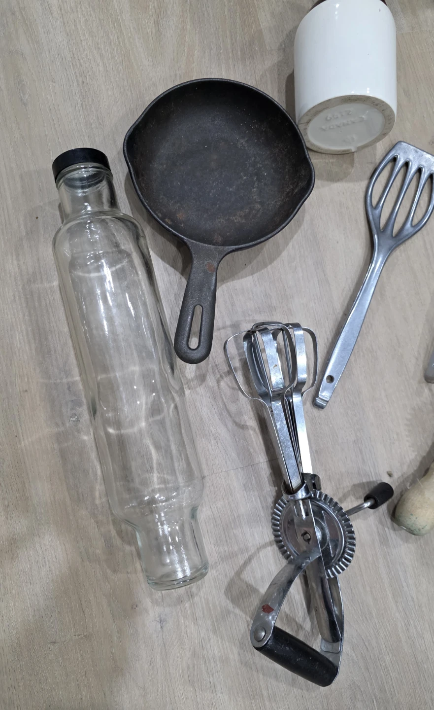 Vintage Kitchen Utensil Bundle - photo 3