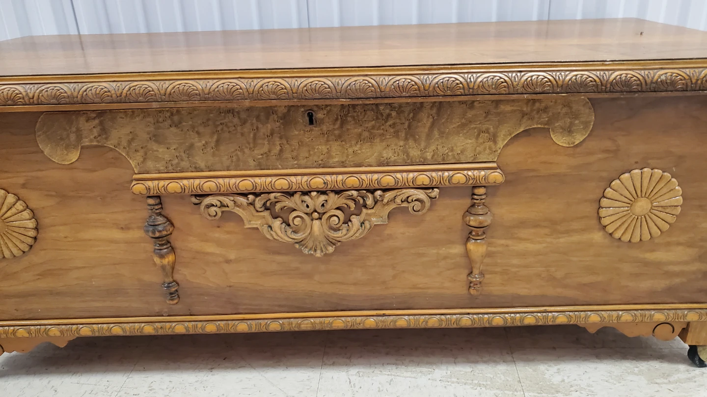 Caswell-Runyan Company Treasure Chest Trunk - photo 2