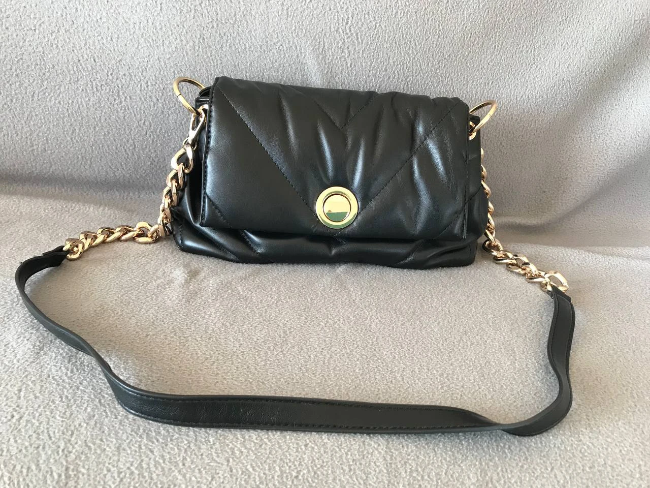 LIKE DREAMS Black Quilted Shoulder Bag - photo 3